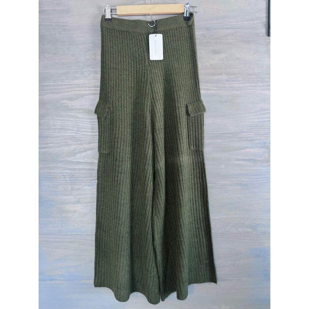 Line and Dot Cargo Knit Flare Bootcut Pant‎ Legging Size Small Green NWT